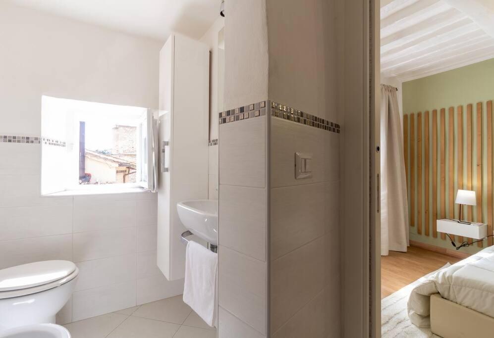 Elegant Flat In The City Centre With Two Suite Perugia Buitenkant foto