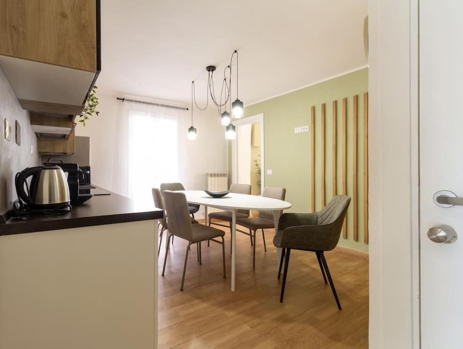 Elegant Flat In The City Centre With Two Suite Perugia Buitenkant foto